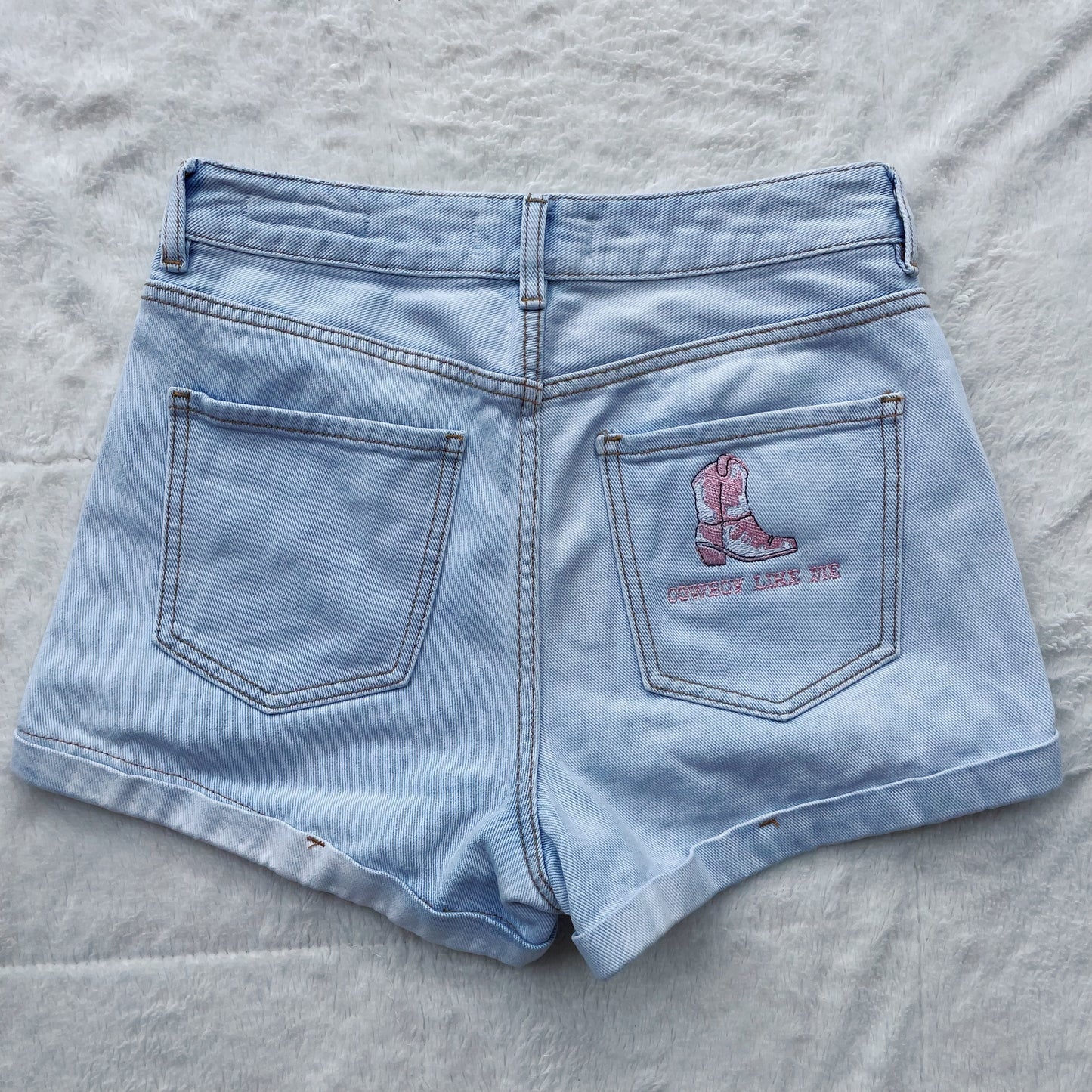 Taylor Inspired Cowboy Like Me Pacsun Embroidered Mom Jean Shorts - Size 26